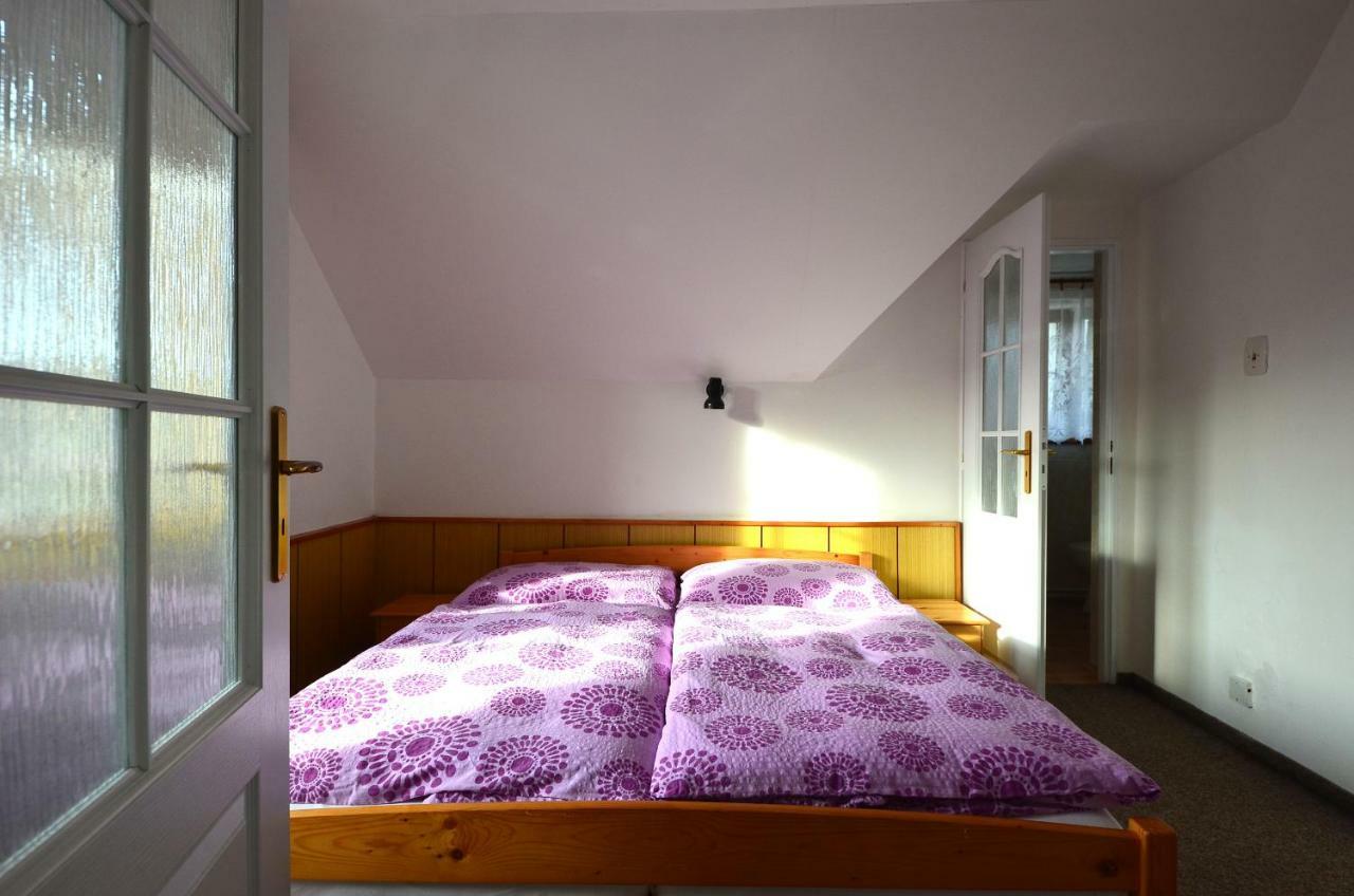 U Kobru Apartment ชปินด์เลอรูฟ มลิน ภายนอก รูปภาพ